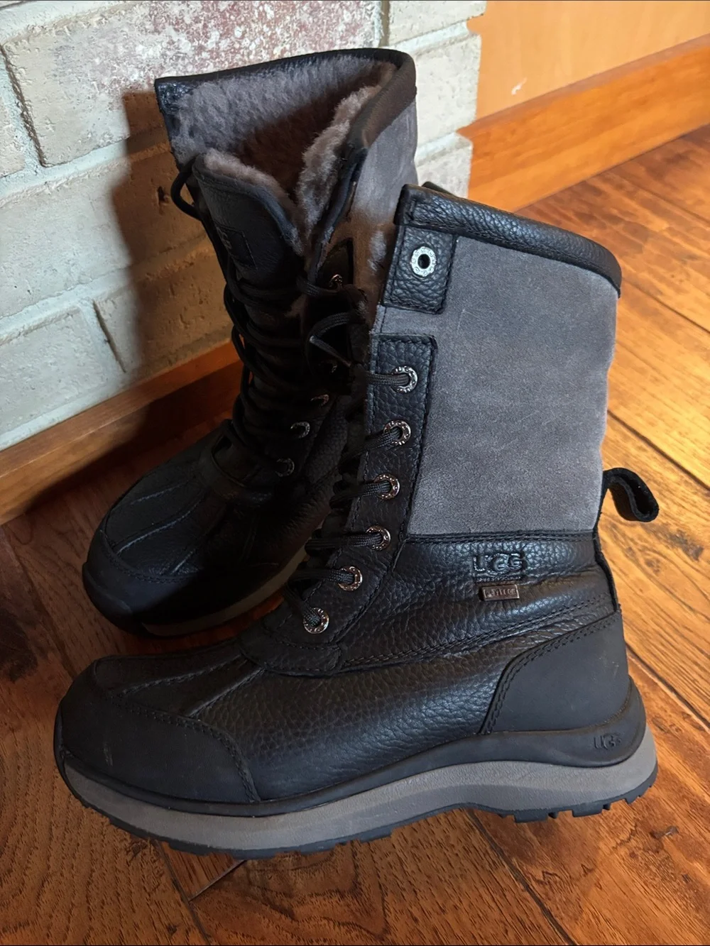 UGG Men’s Black and Gray Lace-Up Insulated Snow Boots